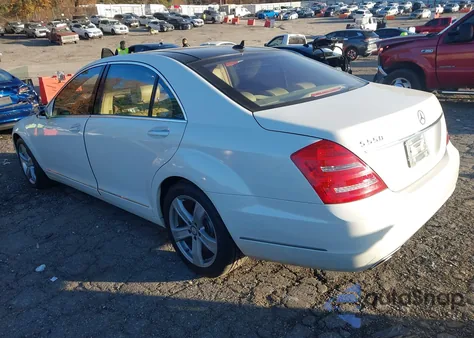 2010 Mercedes-Benz S 550 from USA, damaged, VIN WDDNG7BBXAA297627